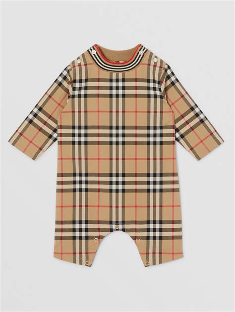 vetements burberry pour bébé